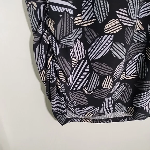 Anne Klein 2X Blouse Tunic Top Black White Cap Sleeve Stretch Ruched Keyhole - Picture 7 of 10